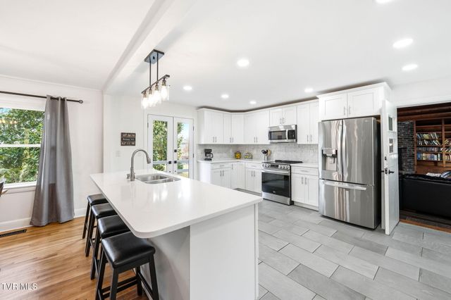 180 Green Hill Road, Bristol, VA 24201