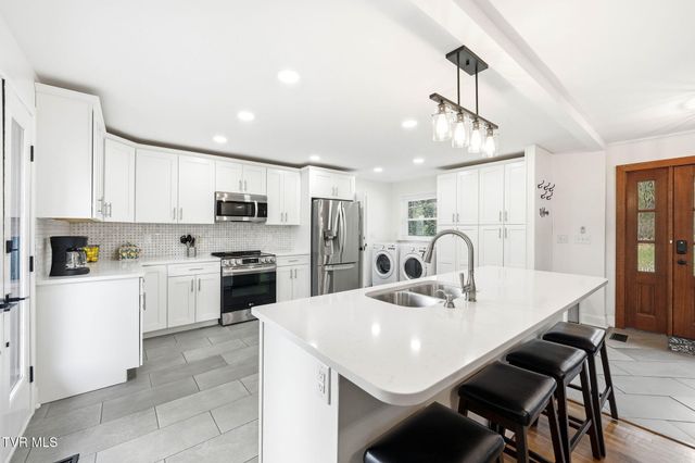 180 Green Hill Road, Bristol, VA 24201