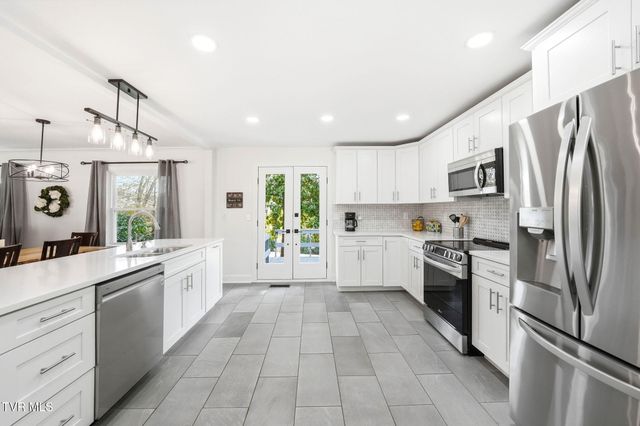 180 Green Hill Road, Bristol, VA 24201