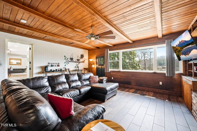 180 Green Hill Road, Bristol, VA 24201