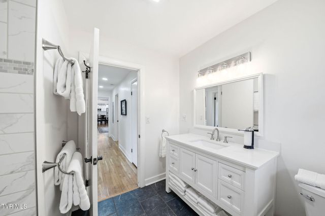 180 Green Hill Road, Bristol, VA 24201