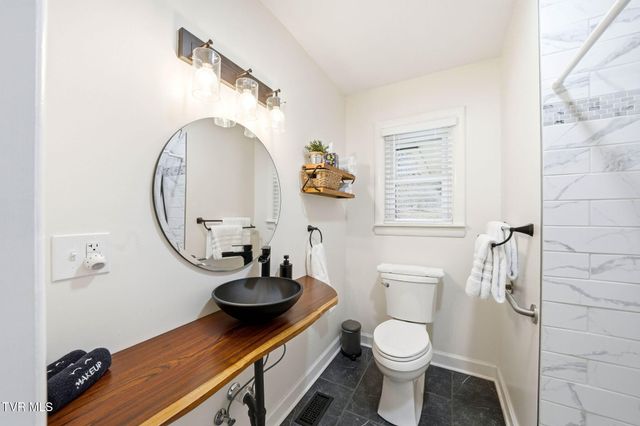 180 Green Hill Road, Bristol, VA 24201