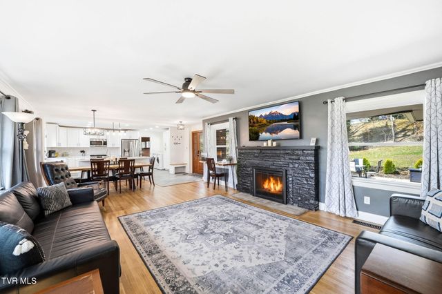 180 Green Hill Road, Bristol, VA 24201