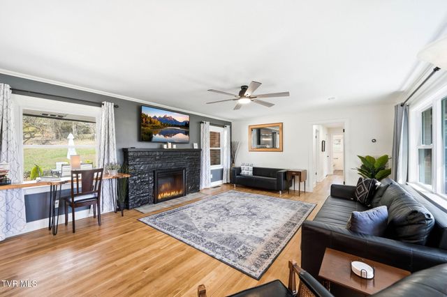 180 Green Hill Road, Bristol, VA 24201