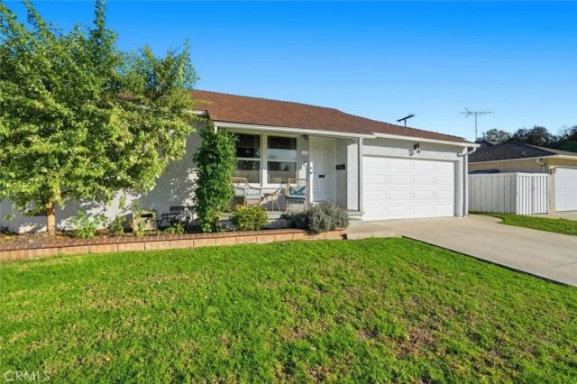 2324 Roycroft Avenue, Long Beach, CA 90815