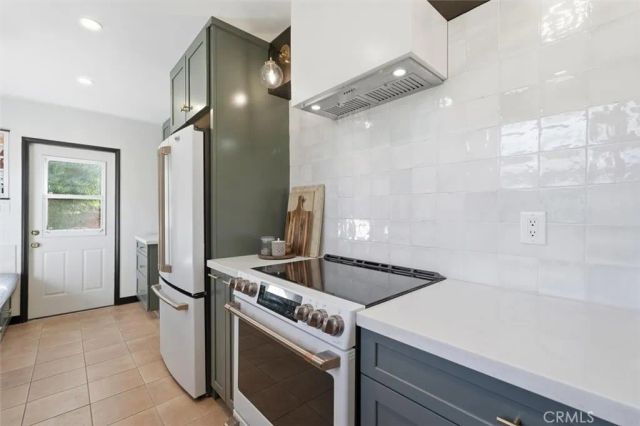 2324 Roycroft Avenue, Long Beach, CA 90815