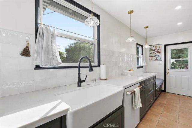 2324 Roycroft Avenue, Long Beach, CA 90815