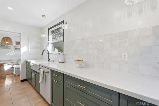 2324 Roycroft Avenue, Long Beach, CA 90815