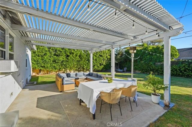 2324 Roycroft Avenue, Long Beach, CA 90815