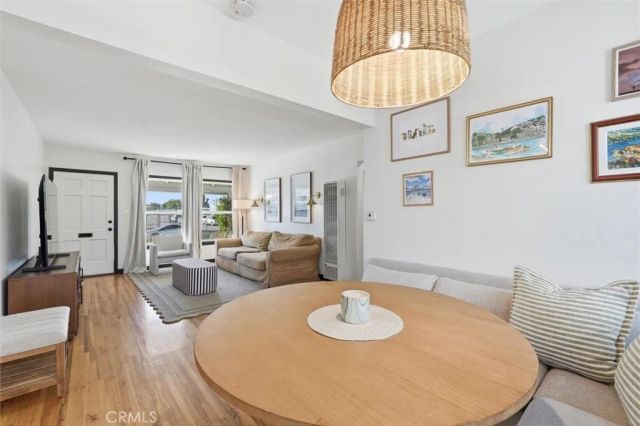 2324 Roycroft Avenue, Long Beach, CA 90815