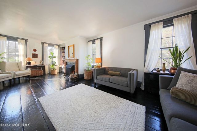 917 Broad Street, Shrewsbury Boro, NJ 07702