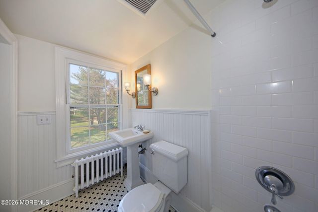 917 Broad Street, Shrewsbury Boro, NJ 07702