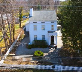 917 Broad Street, Shrewsbury Boro, NJ 07702