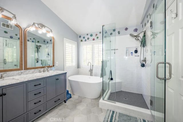 28315 Maitland, Saugus, CA 91350