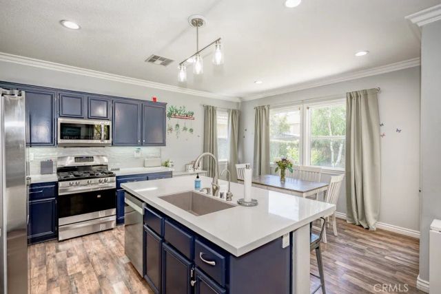 28315 Maitland, Saugus, CA 91350