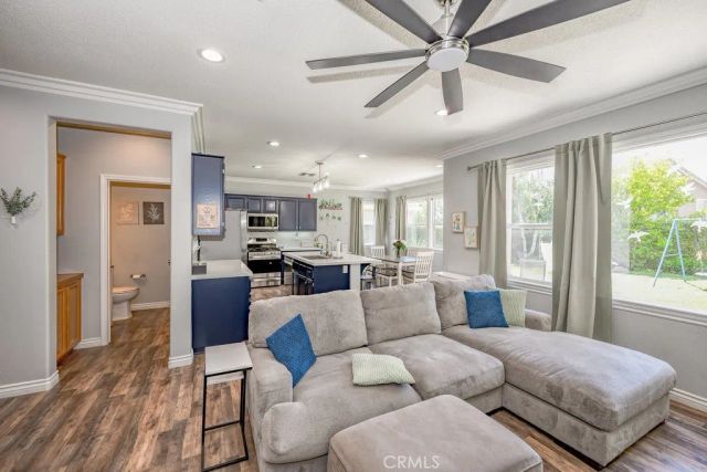 28315 Maitland, Saugus, CA 91350