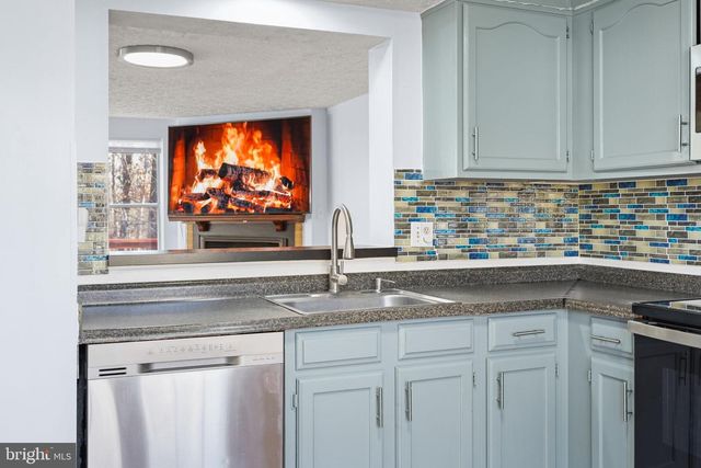 6917 VILLA DEL REY CT, Springfield, VA 22150