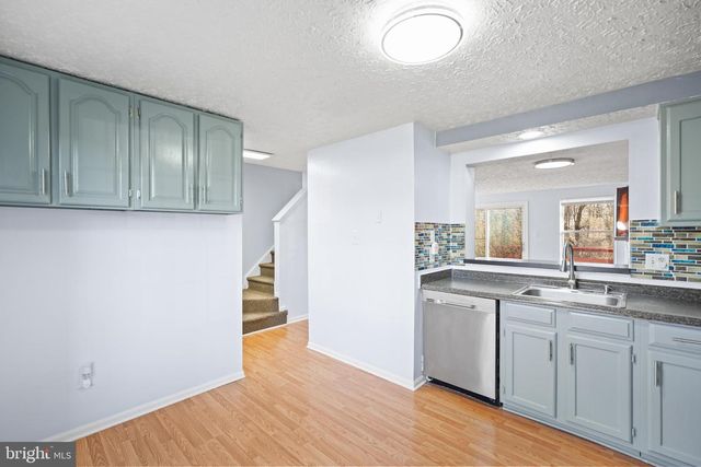 6917 VILLA DEL REY CT, Springfield, VA 22150