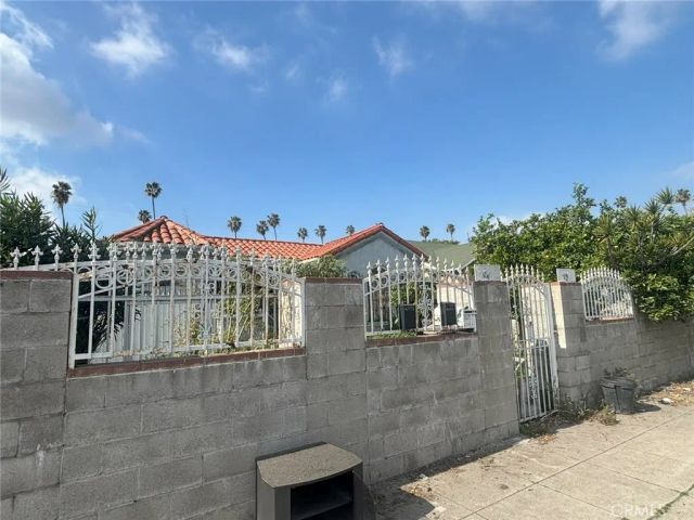 4241 Arlington, Los Angeles, CA 90008