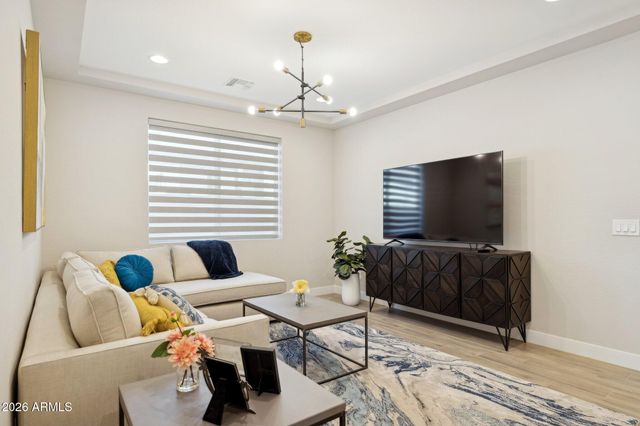 6875 W SPUR Drive, Peoria, AZ 85383