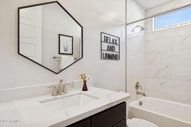 6875 W SPUR Drive, Peoria, AZ 85383