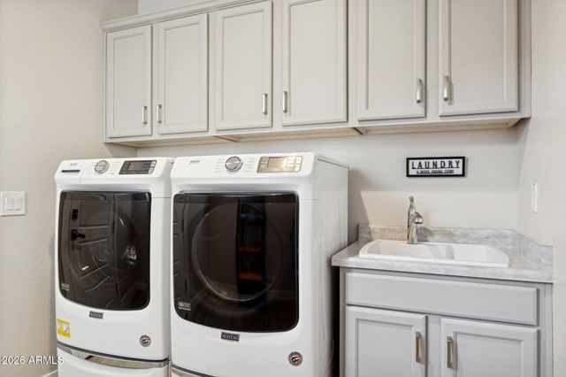 6875 W SPUR Drive, Peoria, AZ 85383