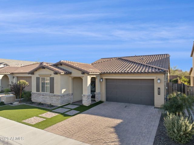 6875 W SPUR Drive, Peoria, AZ 85383