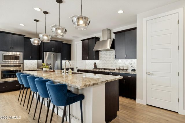 6875 W SPUR Drive, Peoria, AZ 85383