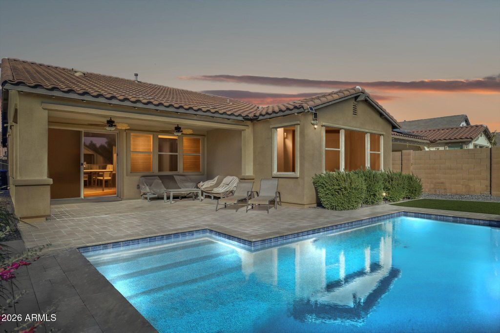 6875 W SPUR Drive, Peoria, AZ 85383