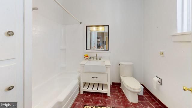 19 VALLEY RD, Lewistown, PA 17044