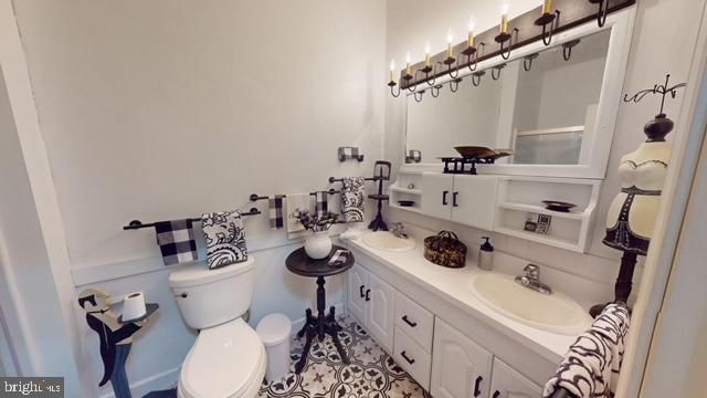 19 VALLEY RD, Lewistown, PA 17044