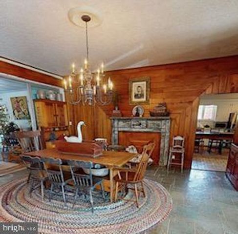 19 VALLEY RD, Lewistown, PA 17044