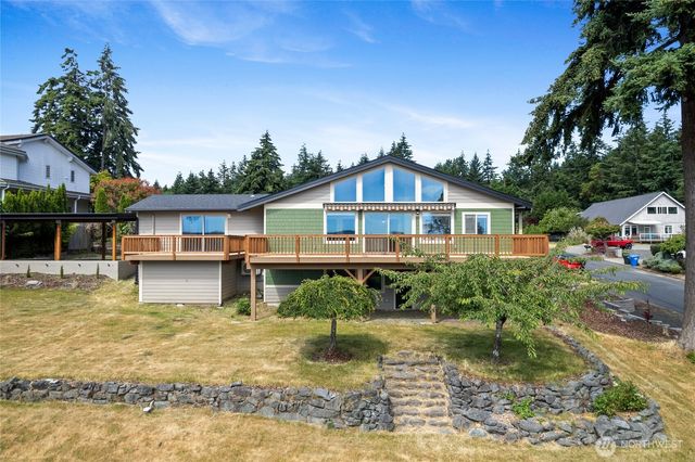 1268 Pilchuck Dr FI, Fox Island, WA 98333