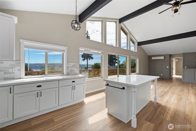 1268 Pilchuck Dr FI, Fox Island, WA 98333