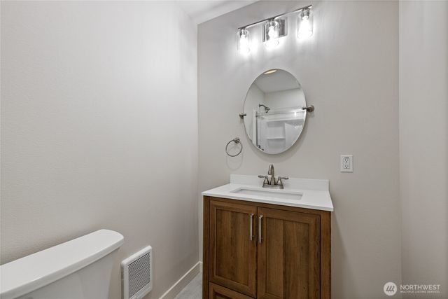 1268 Pilchuck Dr FI, Fox Island, WA 98333
