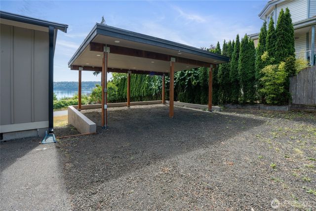 1268 Pilchuck Dr FI, Fox Island, WA 98333