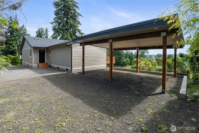 1268 Pilchuck Dr FI, Fox Island, WA 98333