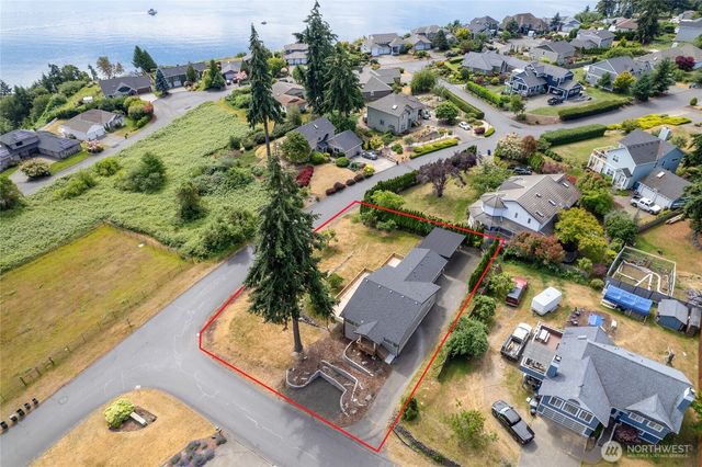 1268 Pilchuck Dr FI, Fox Island, WA 98333