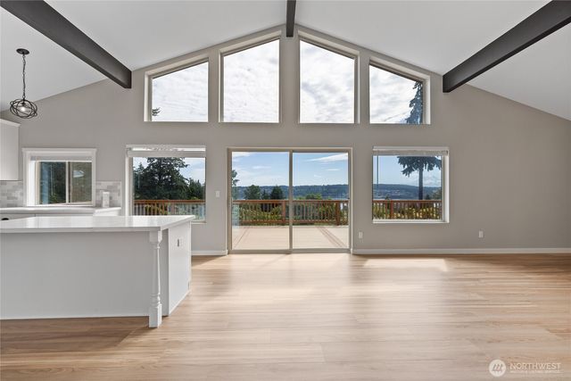 1268 Pilchuck Dr FI, Fox Island, WA 98333