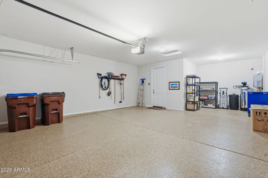 Image 26 of property listing at 7674 W CACTUS WREN Way, Florence, AZ 85132