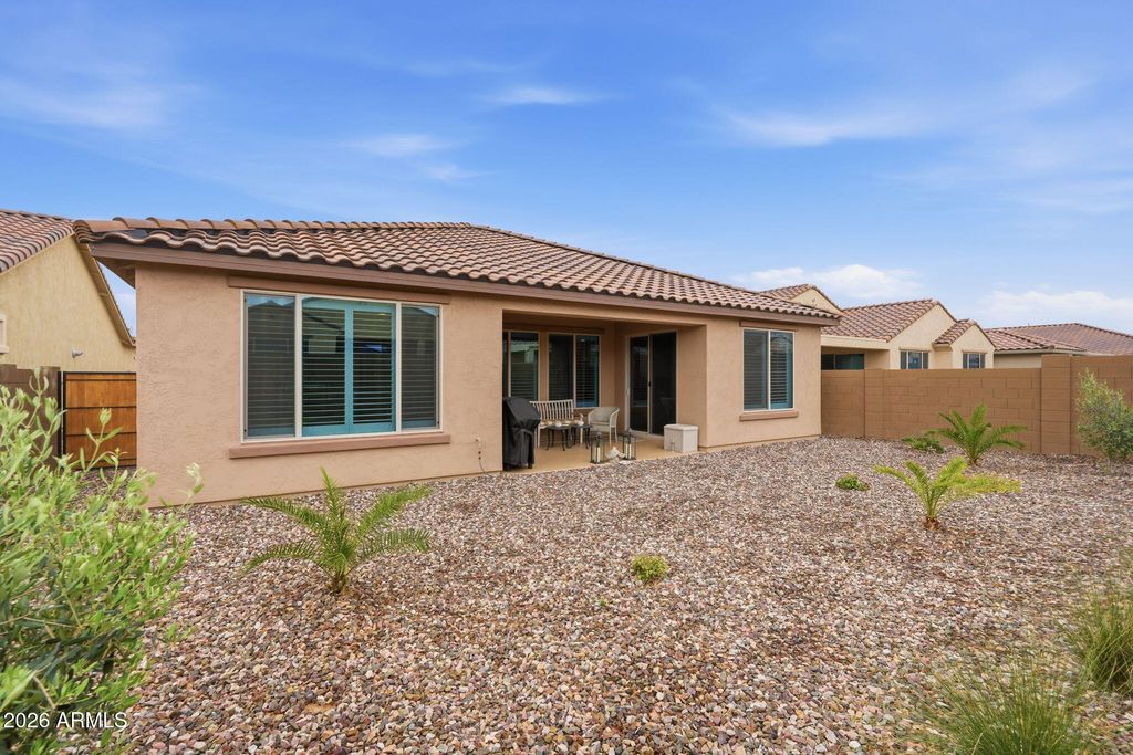 Image 29 of property listing at 7674 W CACTUS WREN Way, Florence, AZ 85132