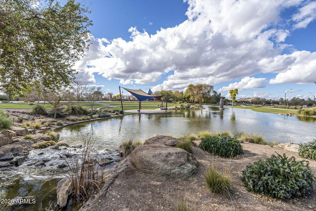 Image 37 of property listing at 7674 W CACTUS WREN Way, Florence, AZ 85132