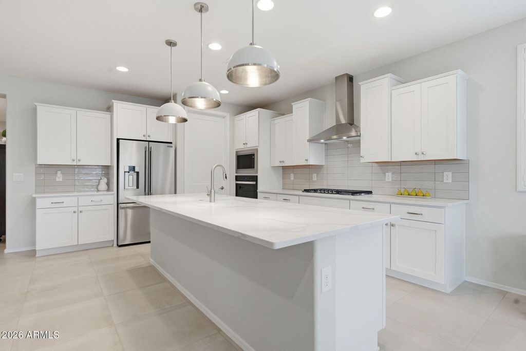 Image 7 of property listing at 7674 W CACTUS WREN Way, Florence, AZ 85132