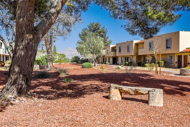 431 Las Casitas Way, Las Vegas, NV 89121