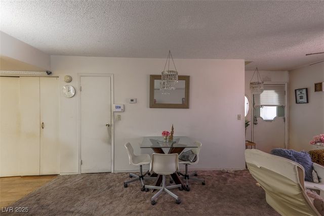 431 Las Casitas Way, Las Vegas, NV 89121