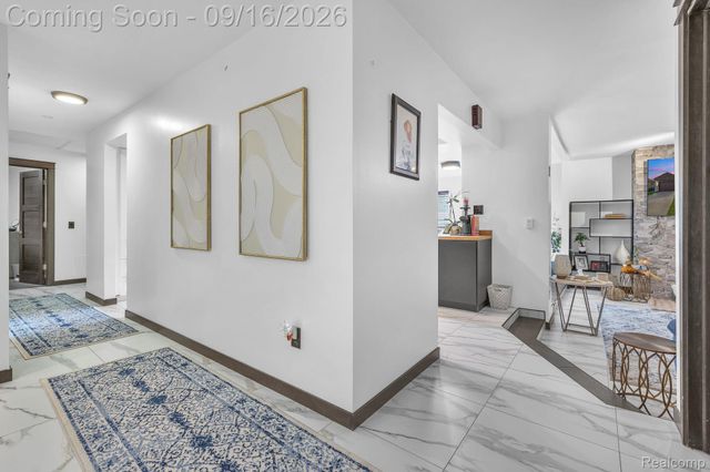200 Rosemary Street, Dearborn Heights, MI 48127