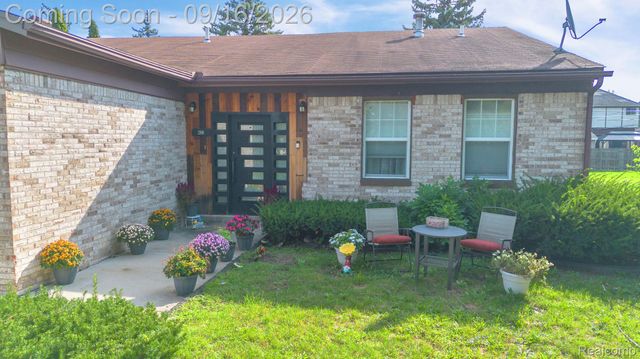 200 Rosemary Street, Dearborn Heights, MI 48127
