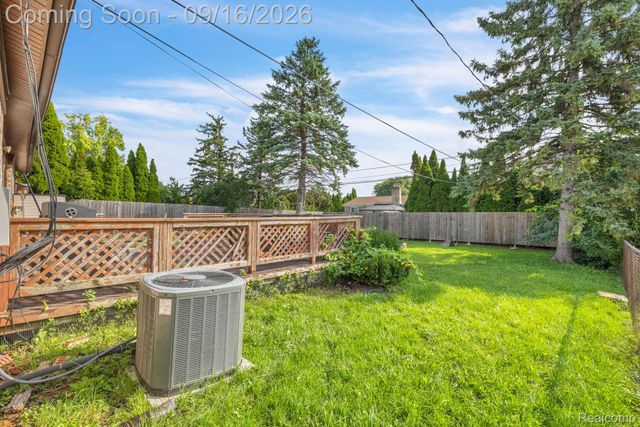 200 Rosemary Street, Dearborn Heights, MI 48127