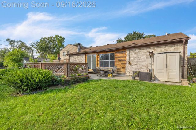 200 Rosemary Street, Dearborn Heights, MI 48127
