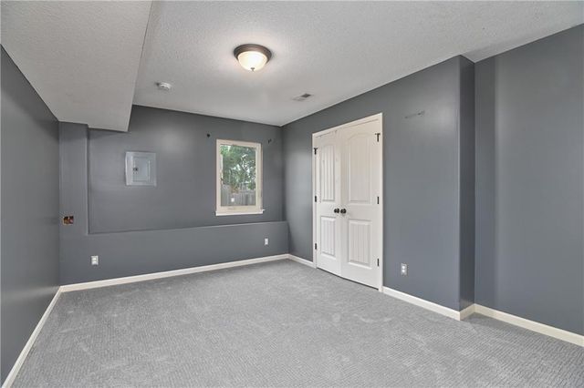 20022 W 220th Terrace, Spring Hill, KS 66083